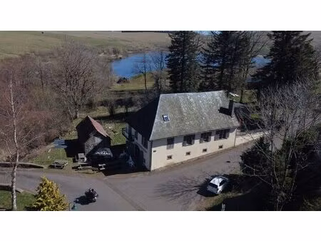 ensemble touristique & commercial chambres d'hôtes + bar/re