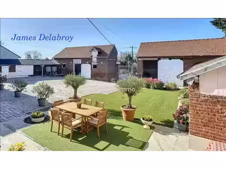 grande maison 4 chambres .dependances . terrain de 1700m2