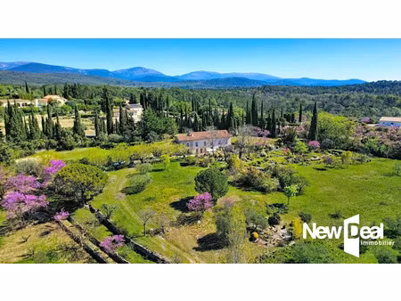 vente maison 10 pièces 257 m² à tourrettes (83440)  1 520 000 €