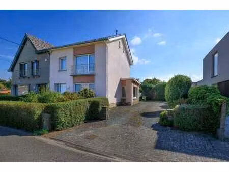 maison familiale avec grand jardin