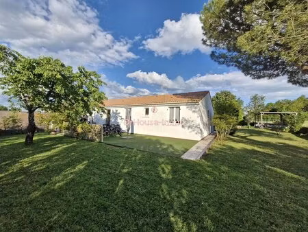 maison 3 ch  jardin et garage à saint-martin-de-bernegoue