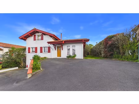 vente maison 5 pièces 157 m² larressore (64480)
