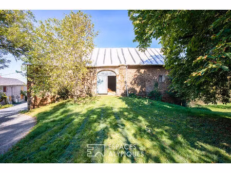 grange de caractère à réhabiliter et son parc arboré