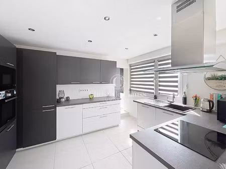 location appartement 3 pièces 82 m² à rixheim (68170)