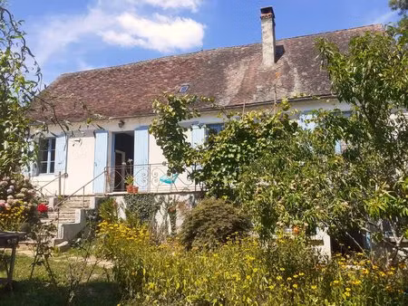 maison de bourg rénovée avec grand jardin arboré