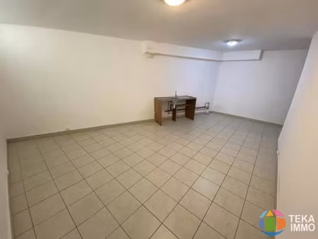 location commerce 1 pièce 23 m² à saint-denis (97490)