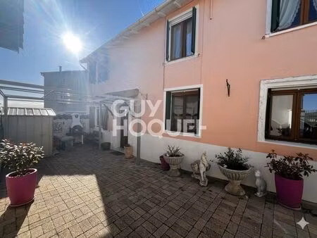 maison 3 chambres avec cour au calme