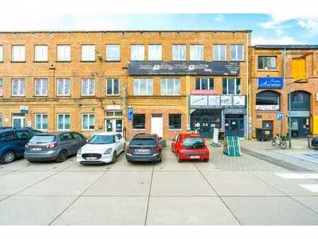 surface professionnelle avec local acoustique insonorise !