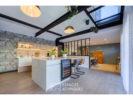 maison contemporaine avec terrasses et garage double en hypercentre