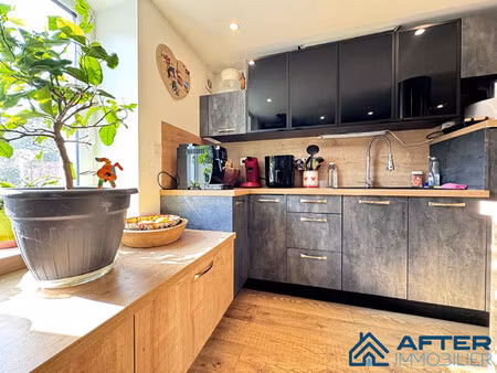 maison renovee dans secteur calme - 7 pièces - 191m2