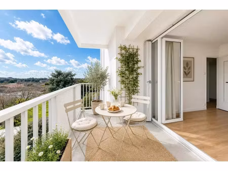 vente appartement 5 pièces 87 m² à saint-médard-en-jalles (33160)  225 000 €
