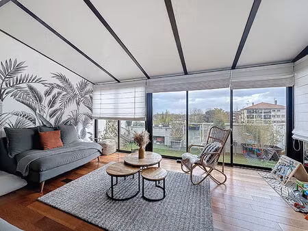 duplex lumineux avec terrasse de 50 m² et véranda -ramonville-saint-agne