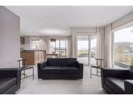 appartement a vendre dans le coeur de sint-andré!