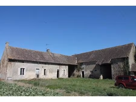 ancien corps de ferme de 80 m² avec dépendances