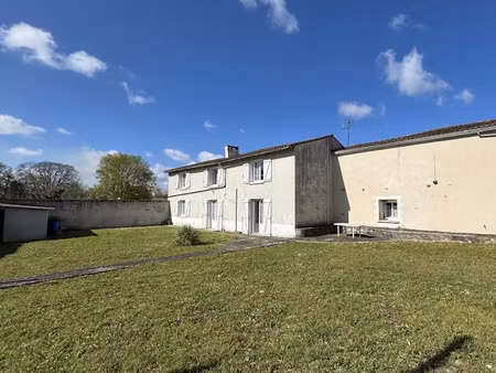 vente maison 9 pièces 200 m² mauzé-sur-le-mignon (79210)