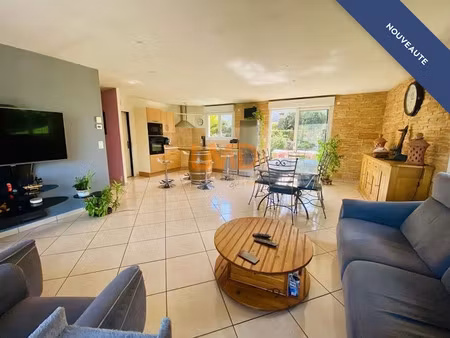vente maison 7 pièces 130 m² à firmi (12300)  225 000 €