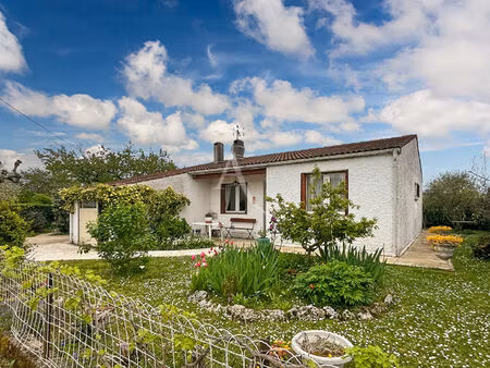 a vendre - maison de plain-pied 80 m² ? proche commodités et école