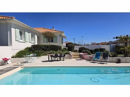 maison de 165 m2 habitables + garage + piscine !
