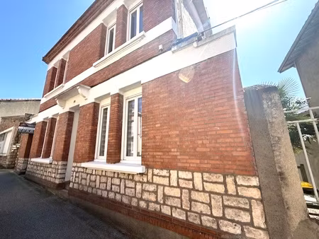 pamiers : maison de type 6 renovee a vendre de 130 m2 sur un