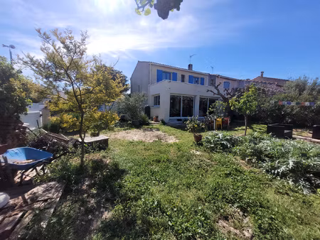 fleury d'aude agréable villa de type iv sur 2 niveaux avec g