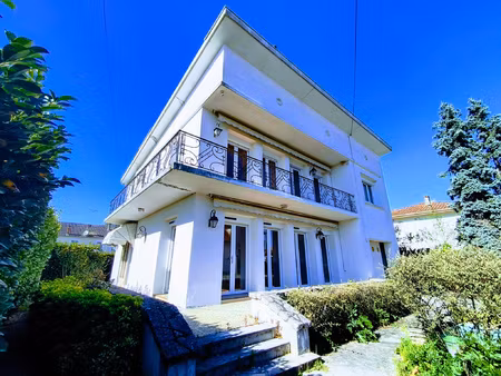 charmante villa de 145m2 à louer avec terrasse à marmande
