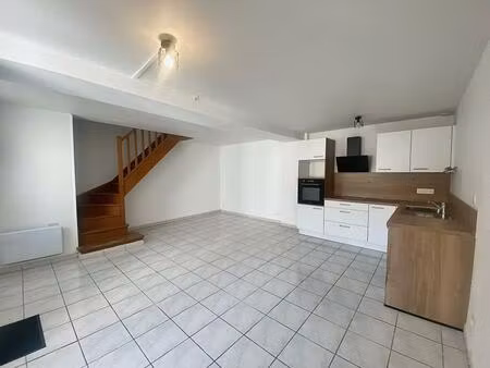 appartement duplex à louer - centre-ville de mennecy