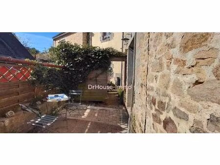 immeuble comprenant appartement et local plus petite maison en annexe