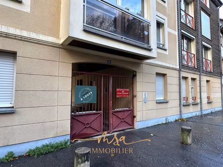 place de stationnement = rouen st marc