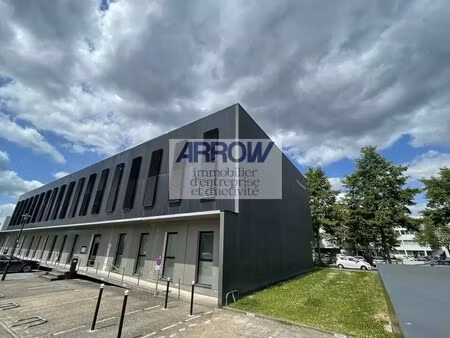 vente bureaux 121 m² à 1 462 m²