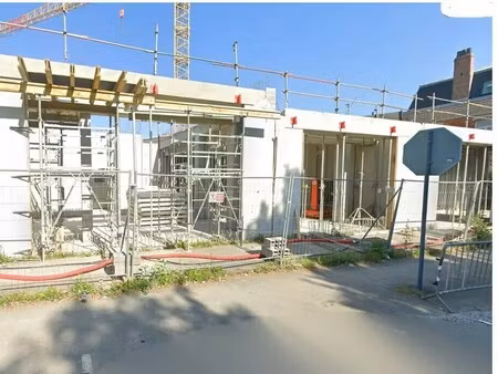 location commerce 98 m²