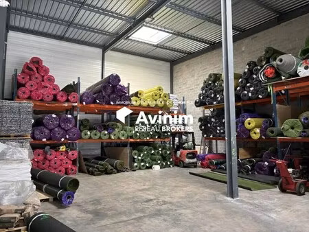 vente entrepôt 387 m²