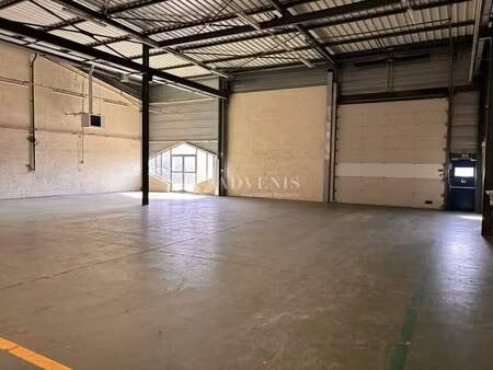 vente local d'activités 317 m²