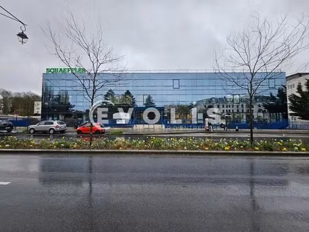 location bureaux 40 m² à 890 m²