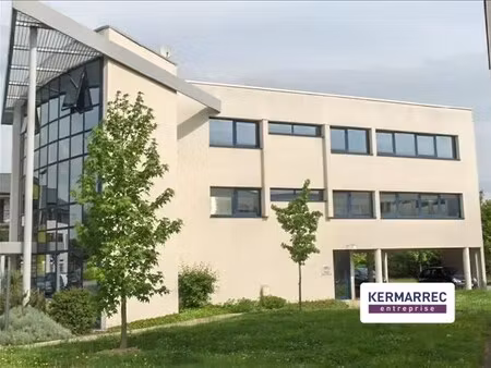 location bureaux 147 m²