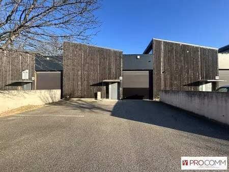 location entrepôt avignon 84000 214m²