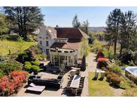 villa de caractère 270 m² 5 ch sur 16ares avec jardin arboré