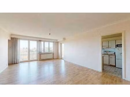 lumineux avec terrasse et vue dégagée