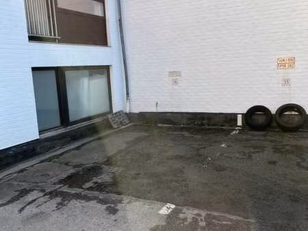 parking intérieur sécurisé.