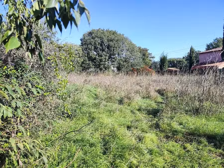 vente terrain 1100 m² à garéoult (83136)  199 000 €