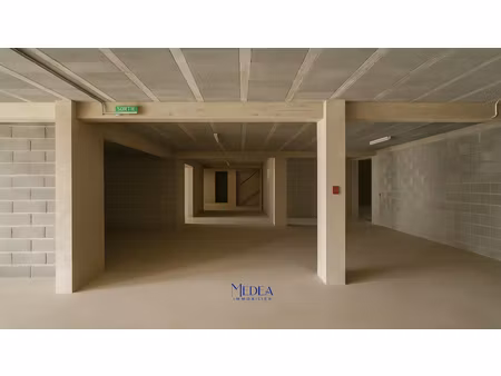 vente locaux professionnels 407 m² à ceyreste (13600)  600 000 €