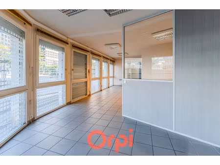 vente locaux professionnels 125 m² à privas (07000)  40 000 €