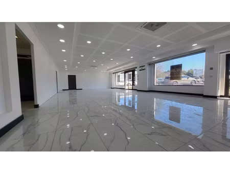 vente locaux professionnels 200 m² à venelles (13770)  35 000 €