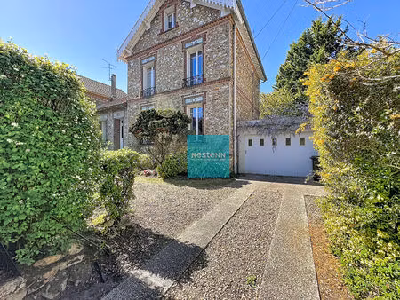 superbe meulière - proche gare et commerces - charme de l'ancien et beaux volumes