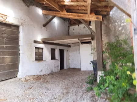 vente parking 130 m² à collonges (01550)  225 000 €