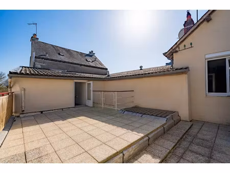 vente immeuble à l'ile-bouchard (37220)  192 240 €