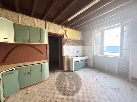 vente immeuble 9 pièces 284 m² à mas-saintes-puelles (11400)  80 000 €