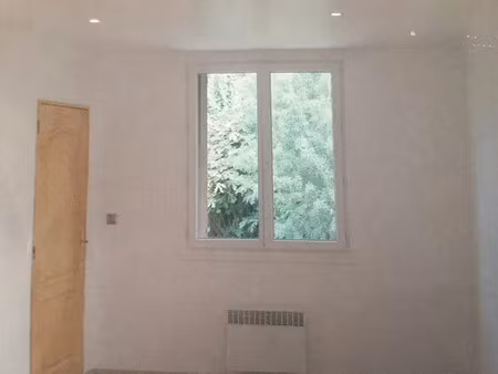 location appartement 2 pièces 30 m² à roquevaire (13360)  610 €