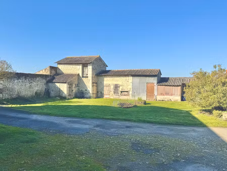 maison à vendre à monts-sur-guesnes (86420) - vienne