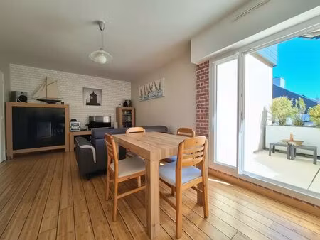 appartement f2 rénové avec balcon et parking