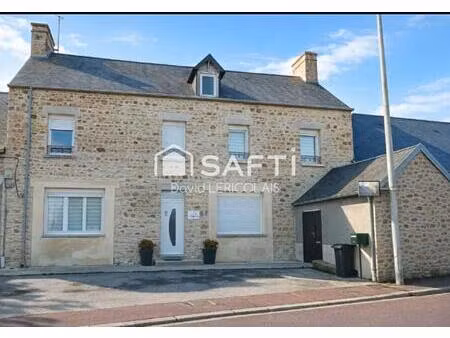 maison de bourg tres spacieuse avec beau terrain